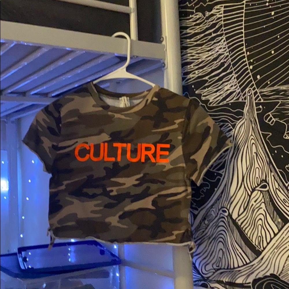 Camouflage crop top